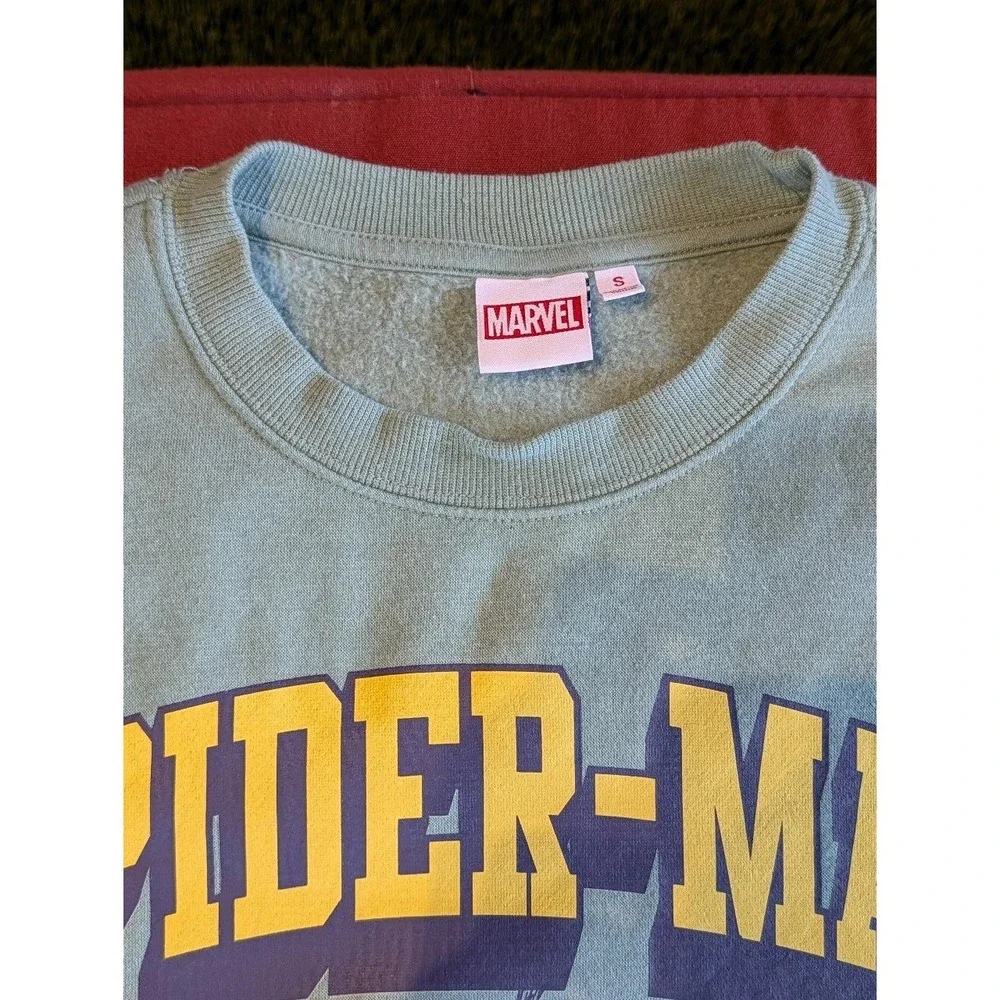 Marvel Spiderman Sweater Size Men Small Like New